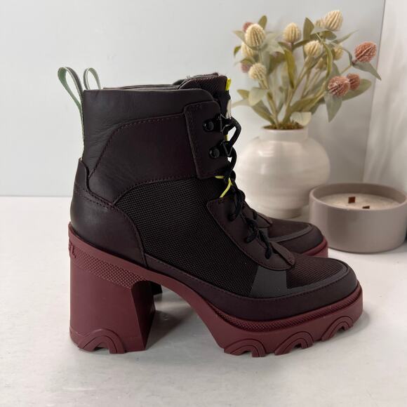 Sorel Brex Heel Lace Waterproof Boot Black/Maroon Women 7.5 Tried on - Picture 1 of 11